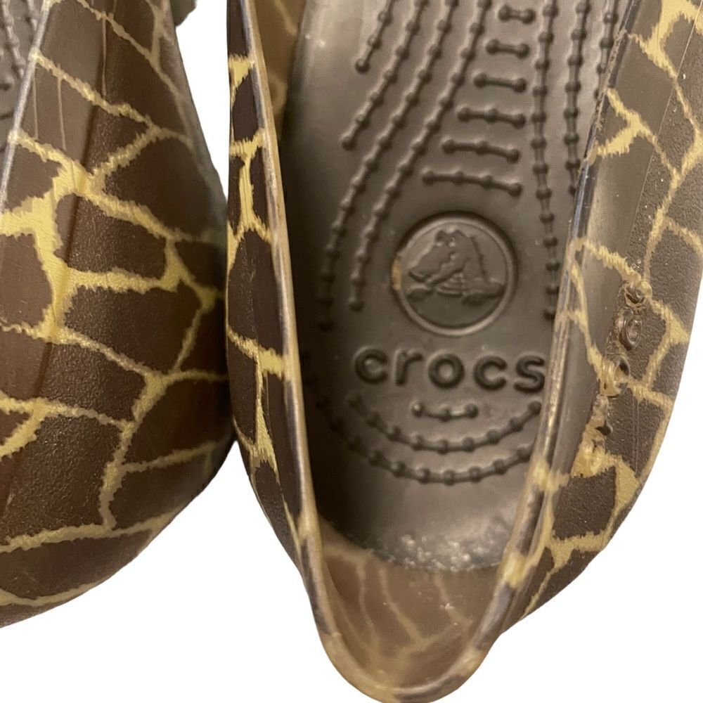 Crocs Carlisa Giraffe Print Ballet Flats Size 8 - Picture 3 of 4